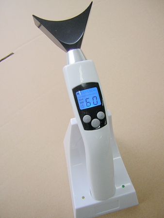 BEING Whitening Accelerator And LED Curing Light Tulip 200AB